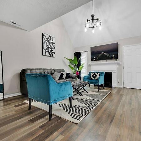 Plush Two Bedroom Retreat. A Home Away From Home! Riverdale Extérieur photo